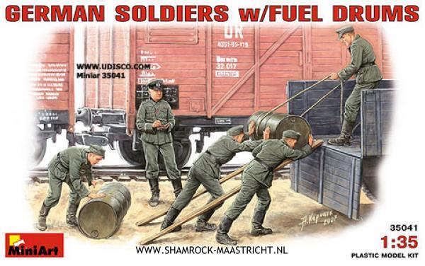 MiniArt German Soldiers with Fuel Drums