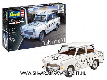 Revell Trabant 601S Builders Choice 1/24